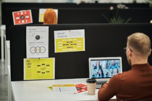 SWOT vs TOWS: How A Digital Marketing Agency in Pakistan Plan Client Success in 2025
