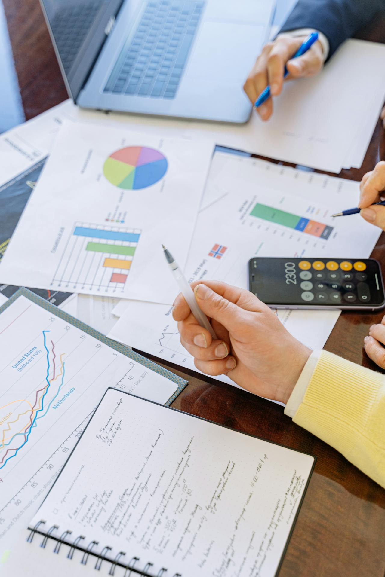 How a Digital Marketing Consultant in Dubai Helps Your Business in 2025